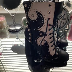 Azalea Wang booties
